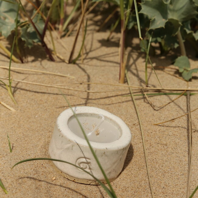Photophore en céramique fait main décoré selon la technique de sculpture