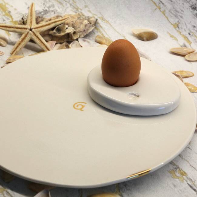 Porcelain contemporary handmade plate “Knokkette” Touch of Gold