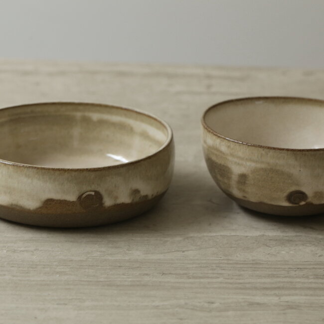 Handmade ceramic scale with unique glazes from the "Italian White" service