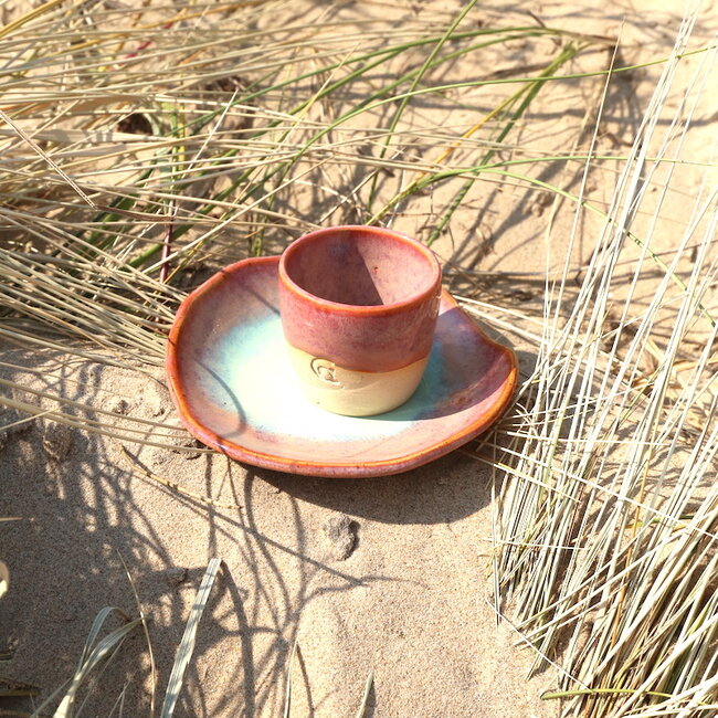 Scale "Sungreen" used for snacks, but also very nice as a saucer of a coffee cup or mug.