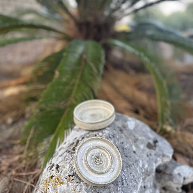 Handgemaakt keramisch olieschaaltje, Italian White