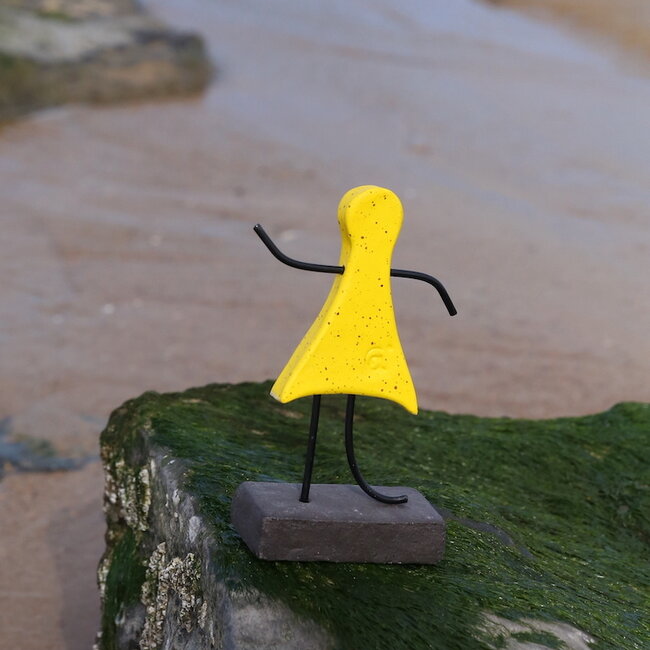 L'art représenté par une statue en céramique faite à la main est le symbole de l'unité, de l'amitié, de l'amour, du bonheur,... et bien plus encore.
