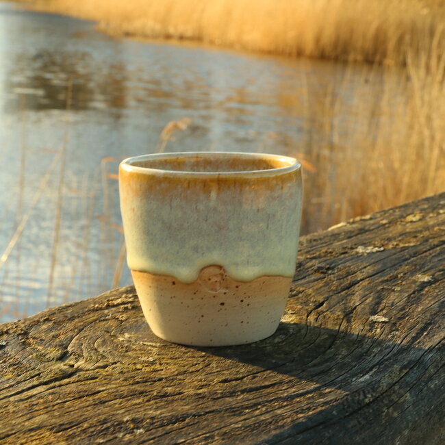 Keramisch handgemaakt melkkannetje van ons koffieservies "Mosterd"