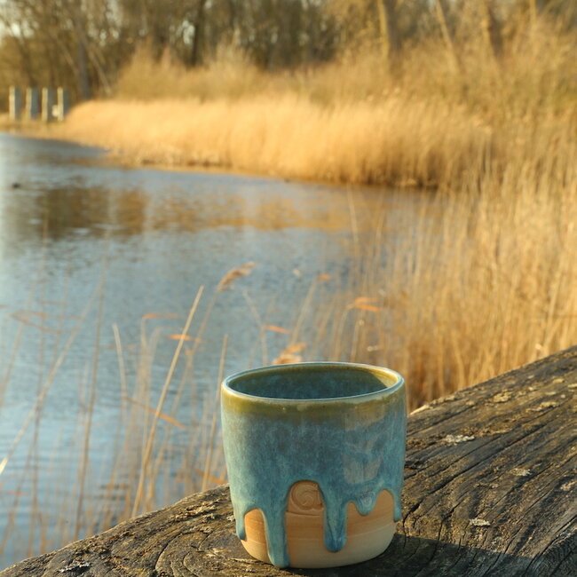 Keramisch handgemaakt melkkannetje van ons koffieservies "Munt"