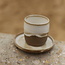 Tasse contemporain en céramique fait main du service et de la collection "Italien White"