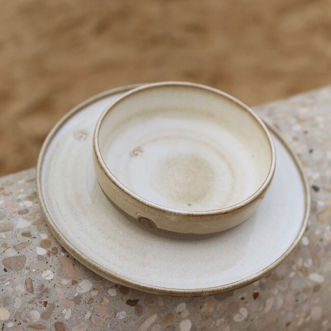 Assiette en céramique artisanale, Italian White