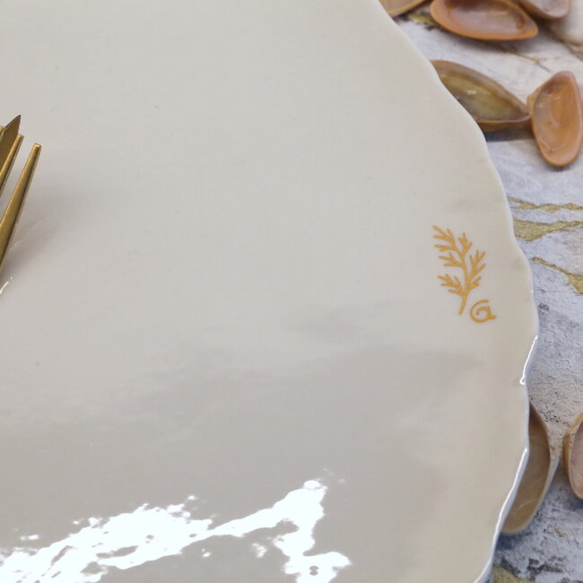 Assiette en porcelaine faite à la main, Feuillette