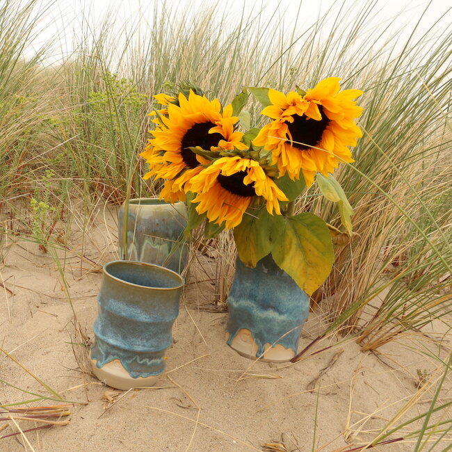 Beautiful contemporary, hand-turned ceramic vase "Mint"