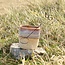 La personnalisation d'une tasse, ceramique  avec un tampon de votre logo, nom, mot est faite à la main dans le style ARTISANN.