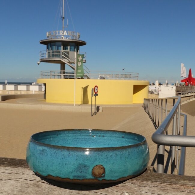 Unieke, exclusieve handgemaakte grote  schaal met de draaischijf  handgedraaid "Italian Turquoise"