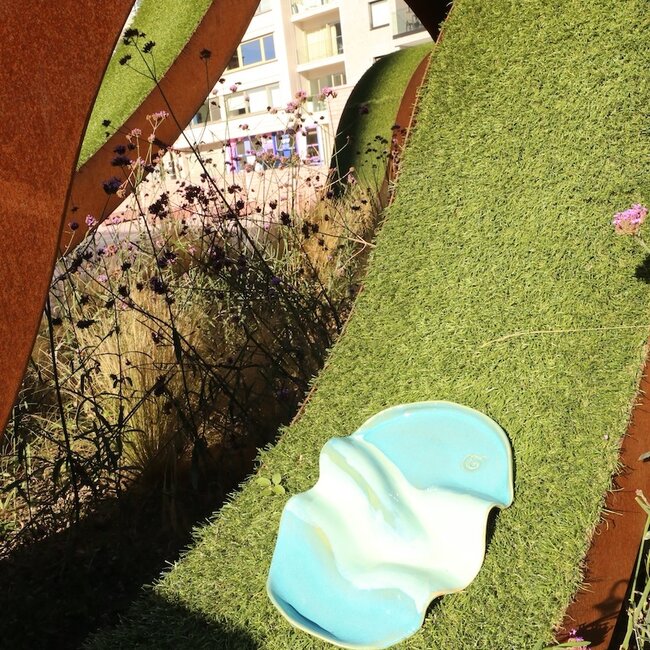 Ceramic tapas plate Wave for bites, sharing dishes, appetizers, sushi, charcuterie, kaas,…