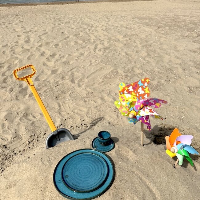 Tasse contemporain en céramique fait main du service et de la collection "Italien Turquoise "