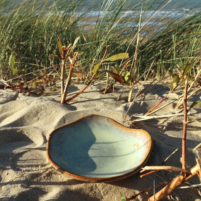 Petit plat en céramique artisanale Coquillage, Moutarde
