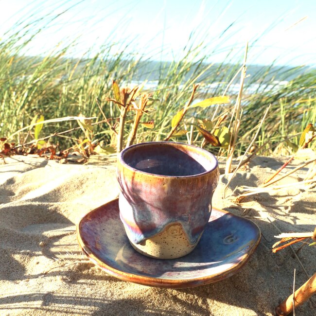 Scale "Sunrise" used for snacks, but also very nice as a saucer of a coffee cup or mug.