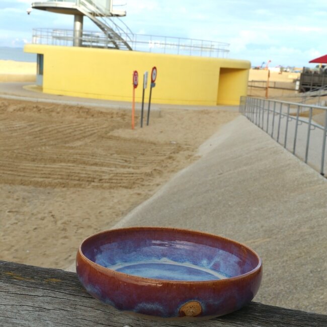 Unieke, exclusieve handgemaakte grote  schaal met de draaischijf  handgedraaid "Sunrise"