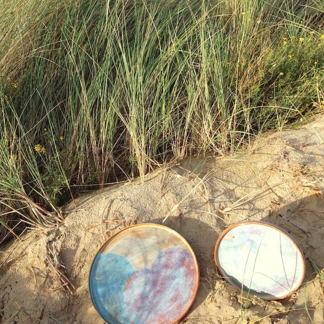 Assiette en céramique artisanale, Tricolor Sunrise