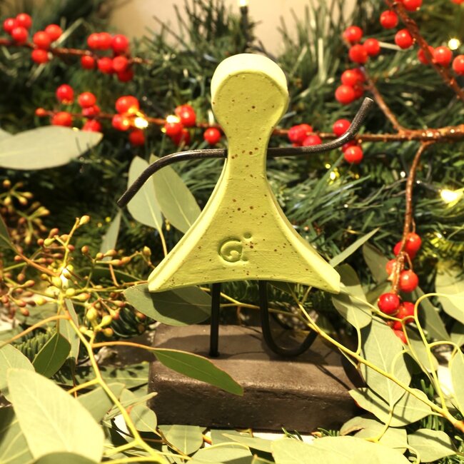 Kunst voorgesteld door een met de handgemaakt keramisch beeldje is het symbool voor eenheid, vriendschap, liefde, geluk, … en nog zoveel meer.