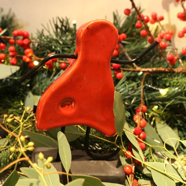 Kunst voorgesteld door een met de handgemaakt keramisch beeldje is het symbool voor eenheid, vriendschap, liefde, geluk, … en nog zoveel meer.