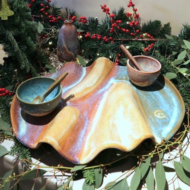 Ceramic tapas plate Wave for bites, sharing dishes, appetizers, sushi, charcuterie, kaas,…