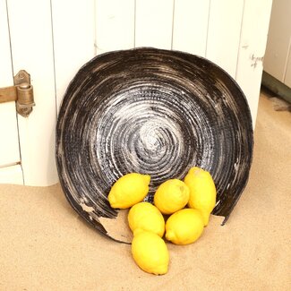 artisanni Decorative Fruit Black Bowl with spiral design