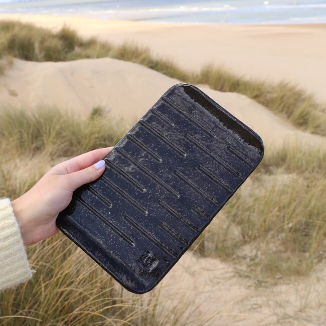 Assiette  rectangulaire en céramique artisanale Linea, Noir