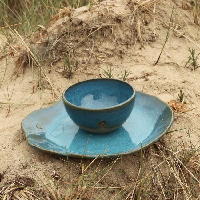 Assiette en céramique artisanale Amandine, Turquoise