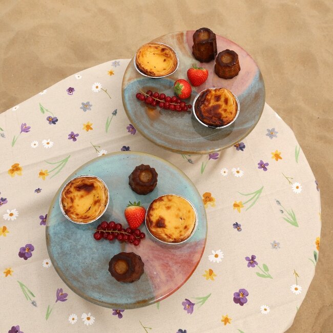 A unique handmade cake stand glazed in three colors. Exclusif and special.