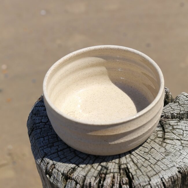 Ceramic handmade scale, Natural Beige 3waves