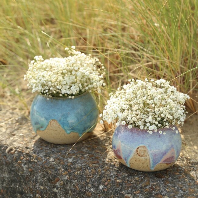 Ceramic handmade bulb vase, Mint