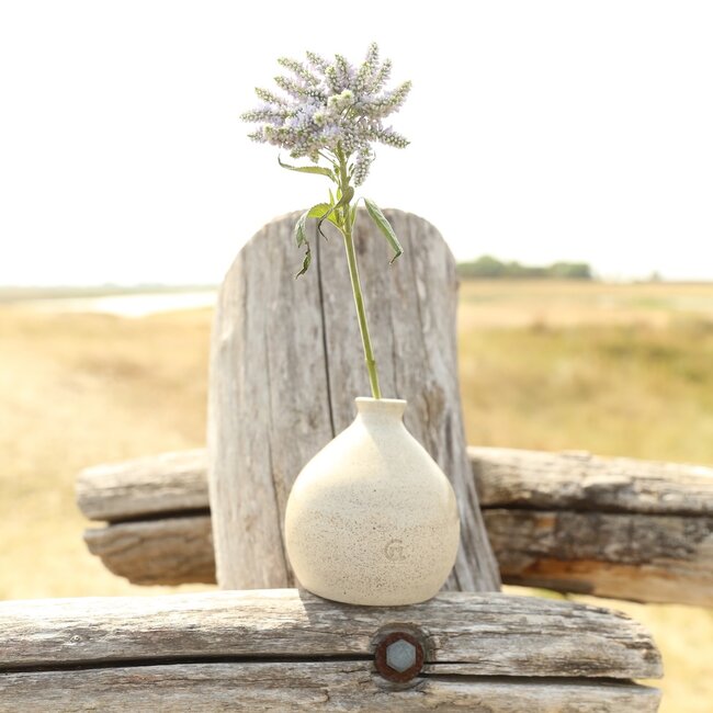 Keramisch handgemaakt vaasje, One Flower Naturel Beige
