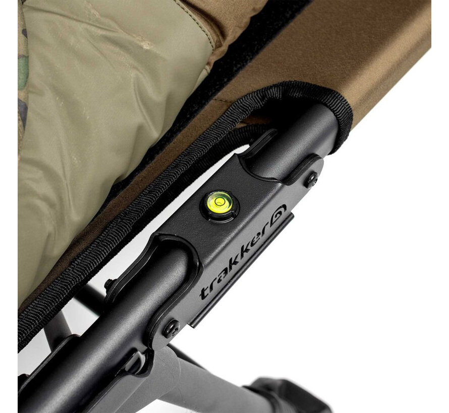 Trakker RLX 8 Leg Bed V2 - Camo