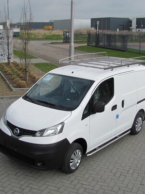 Imperiaal RVS Nissan NV200 uitvoering met deuren