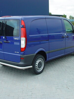 Rearbar RVS geborsteld Mercedes Vito vanaf 2014 doorlopend tot aan de wielkast uitvoering zonder trekhaak
