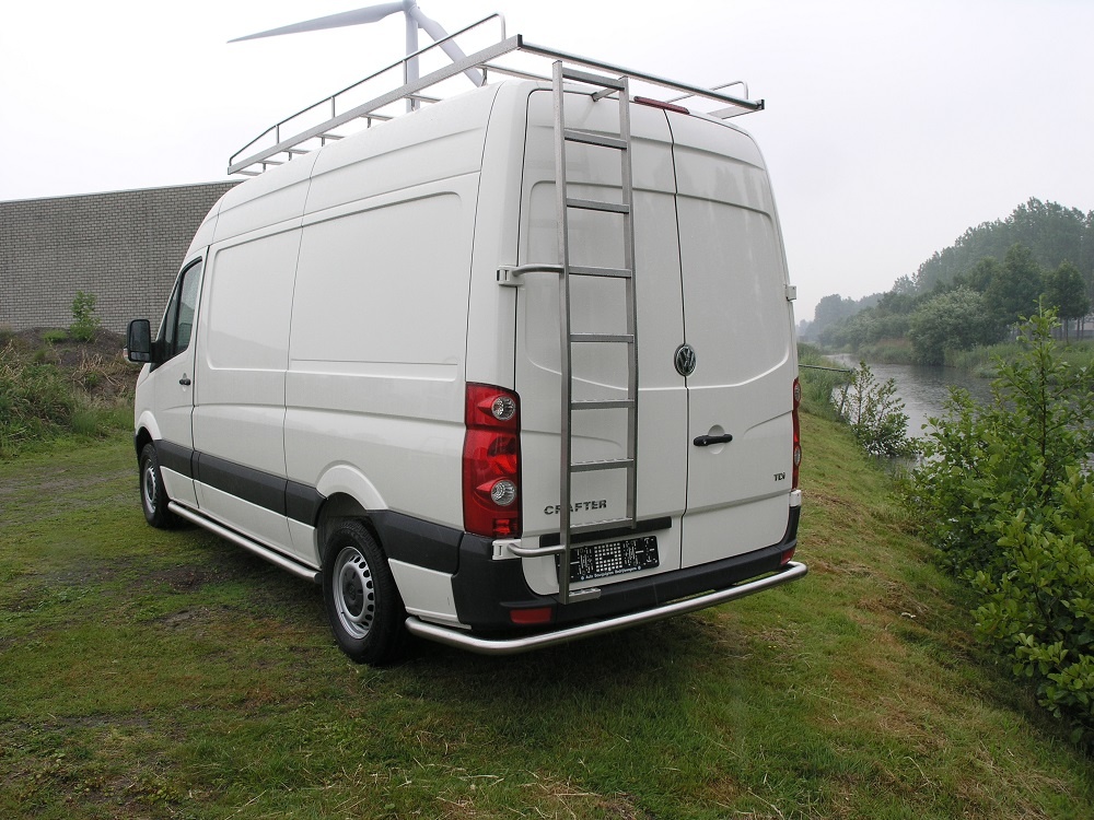 Rearbar RVS geborsteld Volkswagen Crafter vanaf 2006 L2 doorlopend tot aan de wielkast uitvoering zonder trekhaak