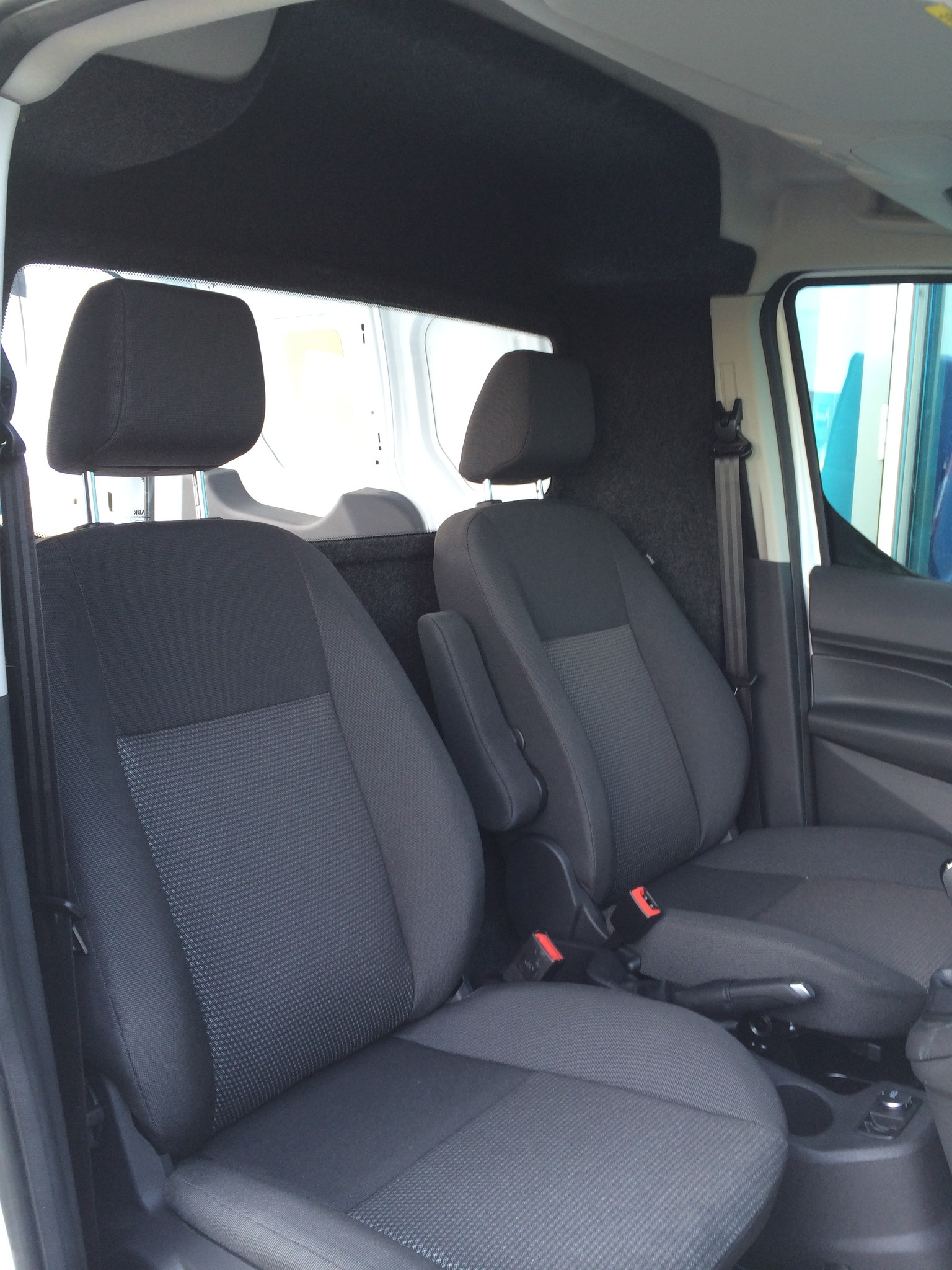 Tussenwand Ford Transit Connect vanaf 2014 met ruit