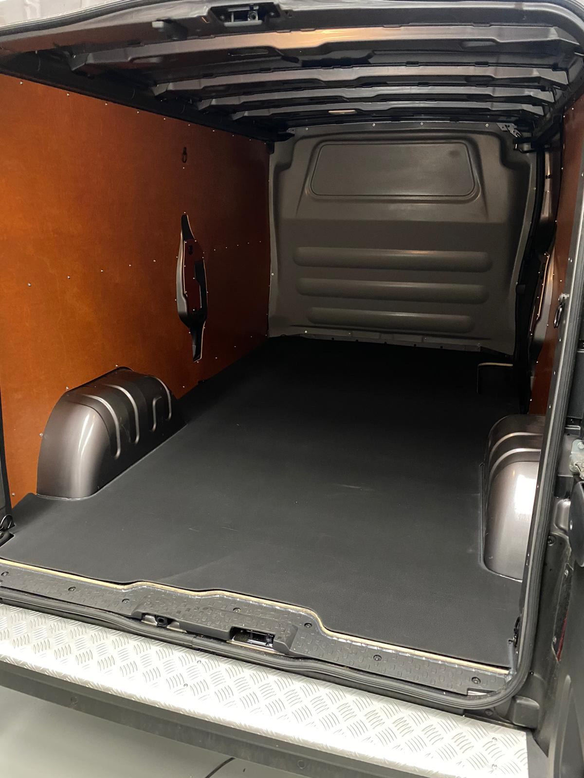 Rubberen laadvloer mat Renault Master vanaf 2010