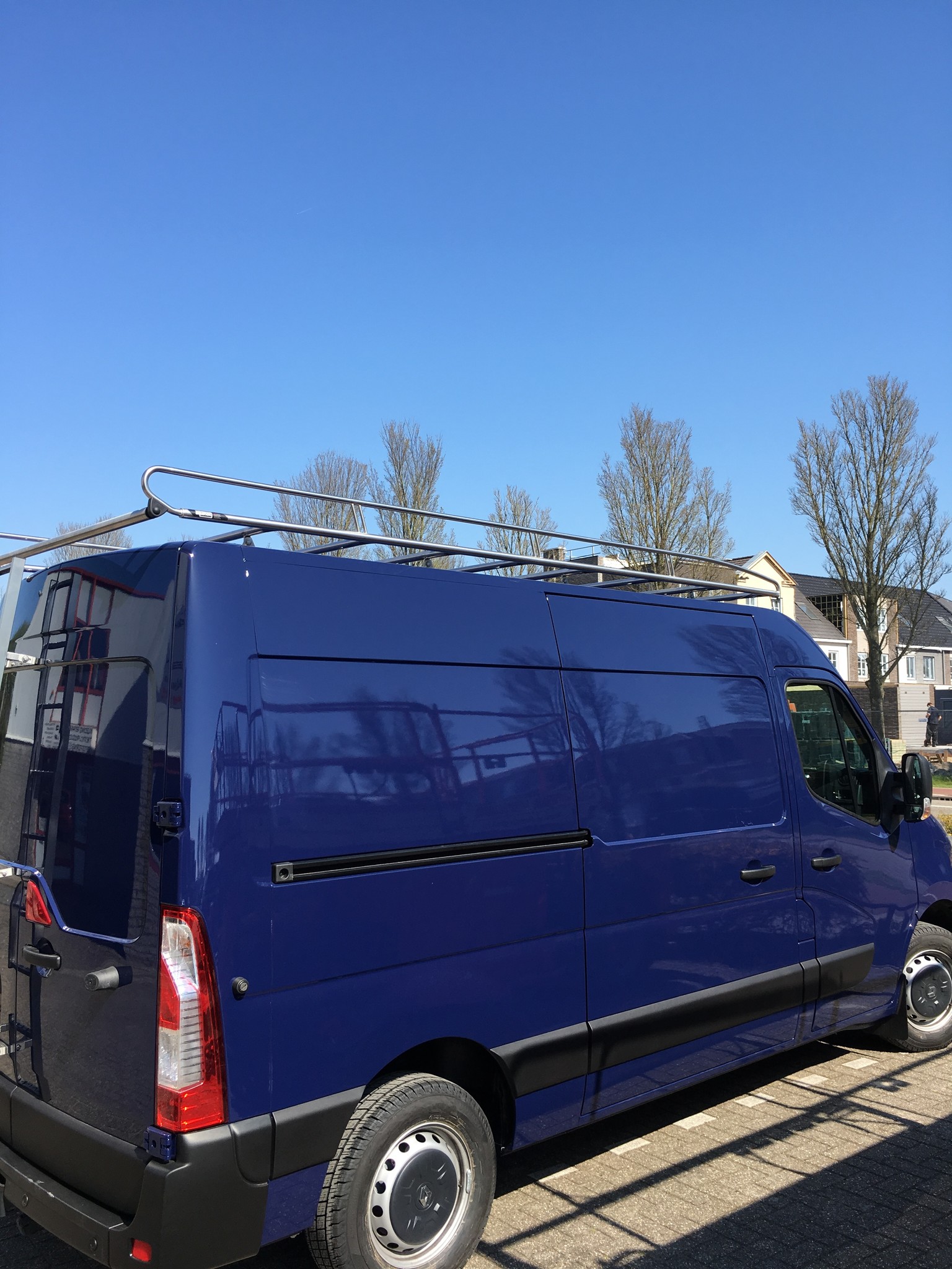 Imperiaal RVS Nissan NV400