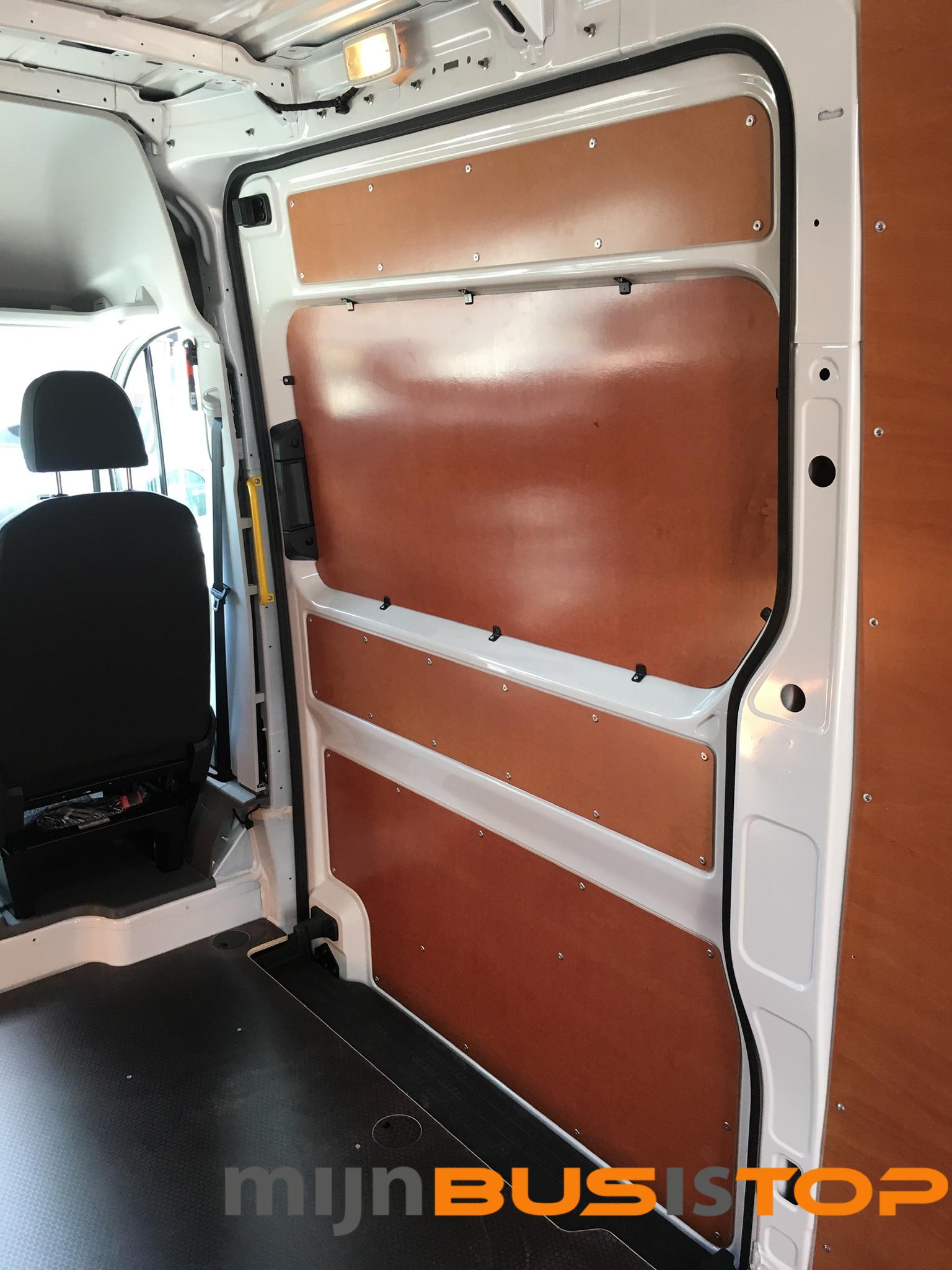 Deurpanelen Volkswagen Crafter vanaf 2017 complete set enkele schuifdeur