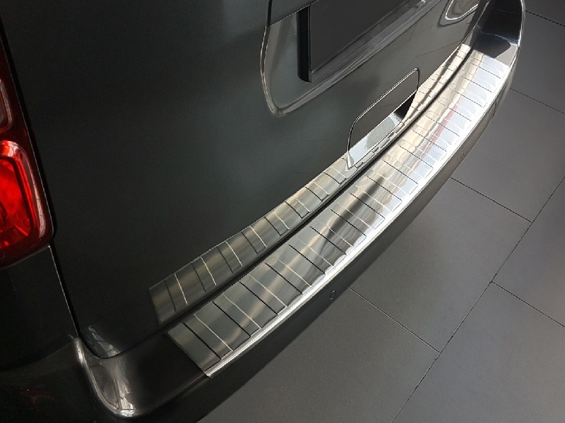 Bumperpaneel RVS Zilver Opel Vivaro vanaf 2019