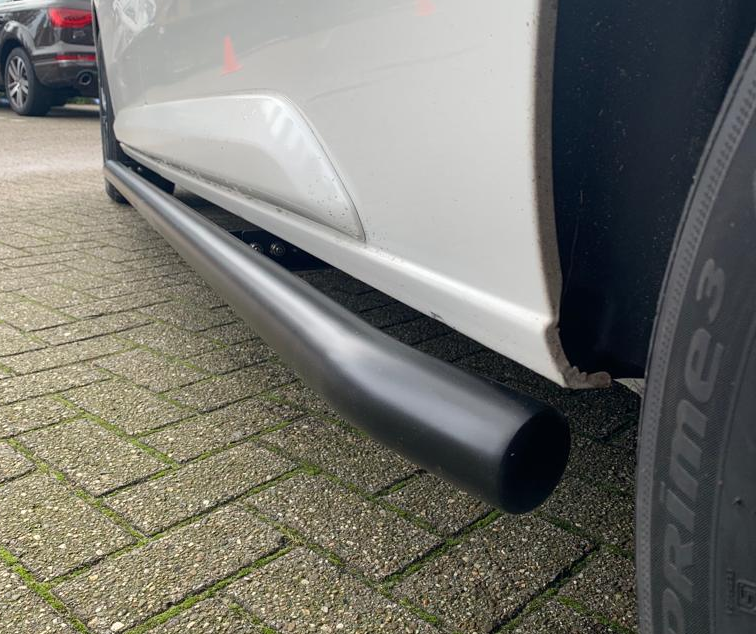 Zwarte sidebars Ford Transit Connect vanaf 2024