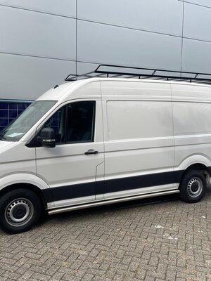 Zwart imperiaal MAN TGE inclusief opsteekrol en spoiler
