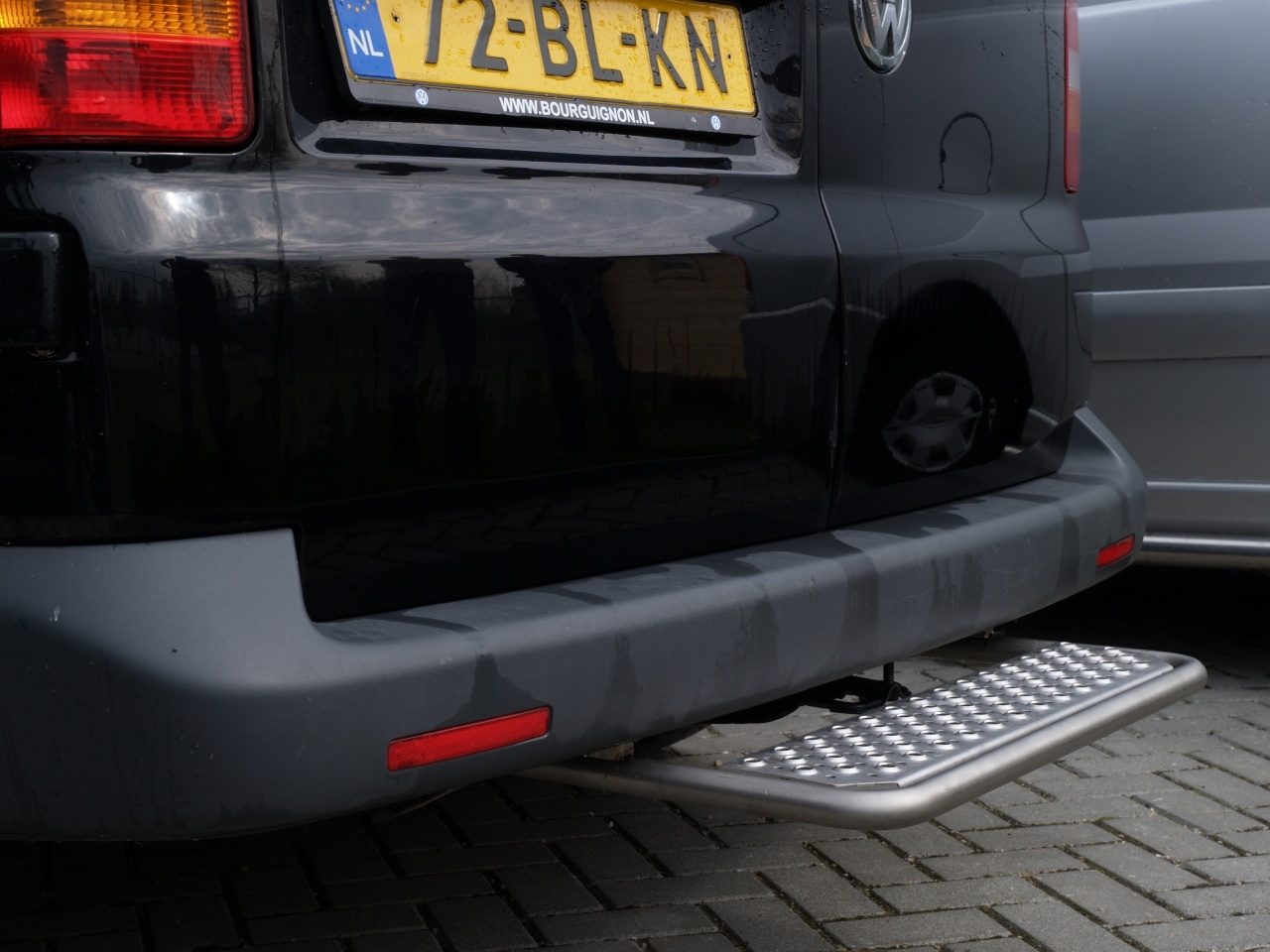 IVECO Opstaptrede Iveco eSuperJolly vanaf 2026 zonder trekhaak Geborsteld