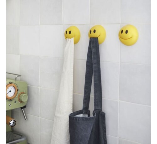 Balvi Cloth holder smile