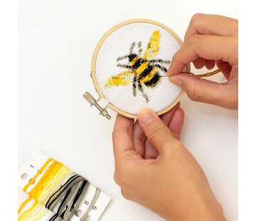 Kikkerland Mini Cross Stitch Embroidery Kit Bij