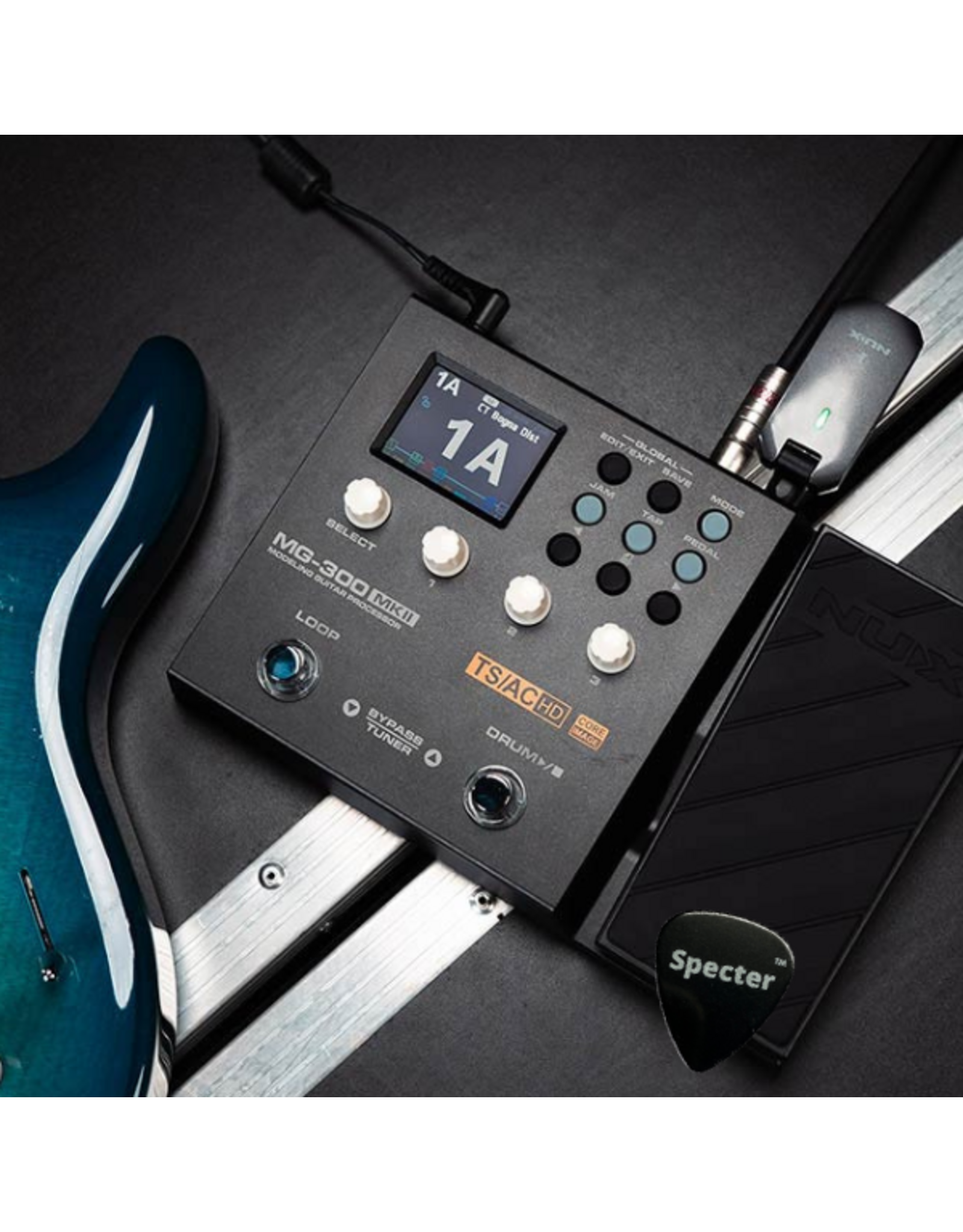 NUX NUX MG-300 MKII digitaal multi-effectpedaal met versterker modeling, cab simulatie en Specter plectrum