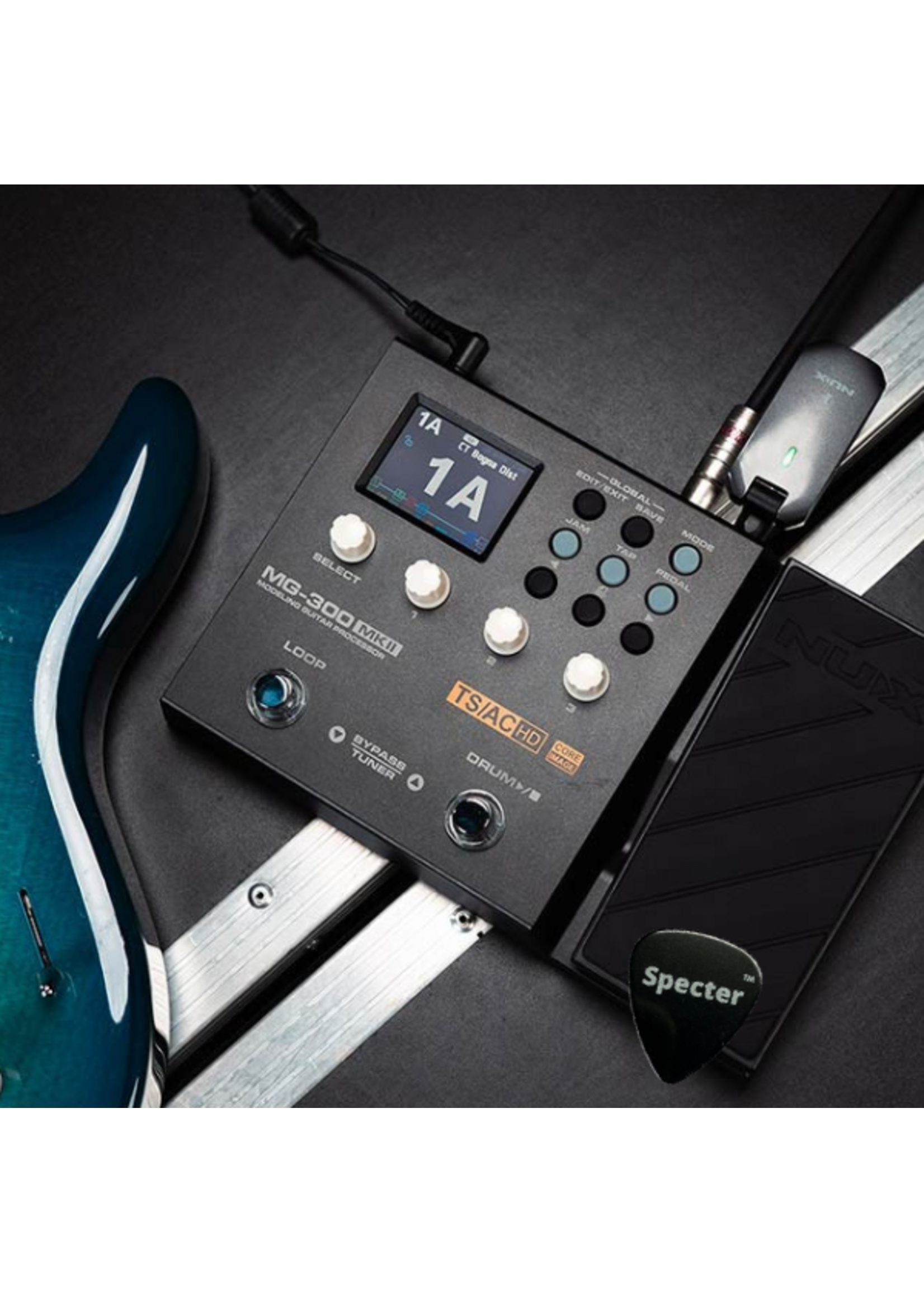 NUX NUX MG-300 MKII digitaal multi-effectpedaal met versterker modeling, cab simulatie en Specter plectrum