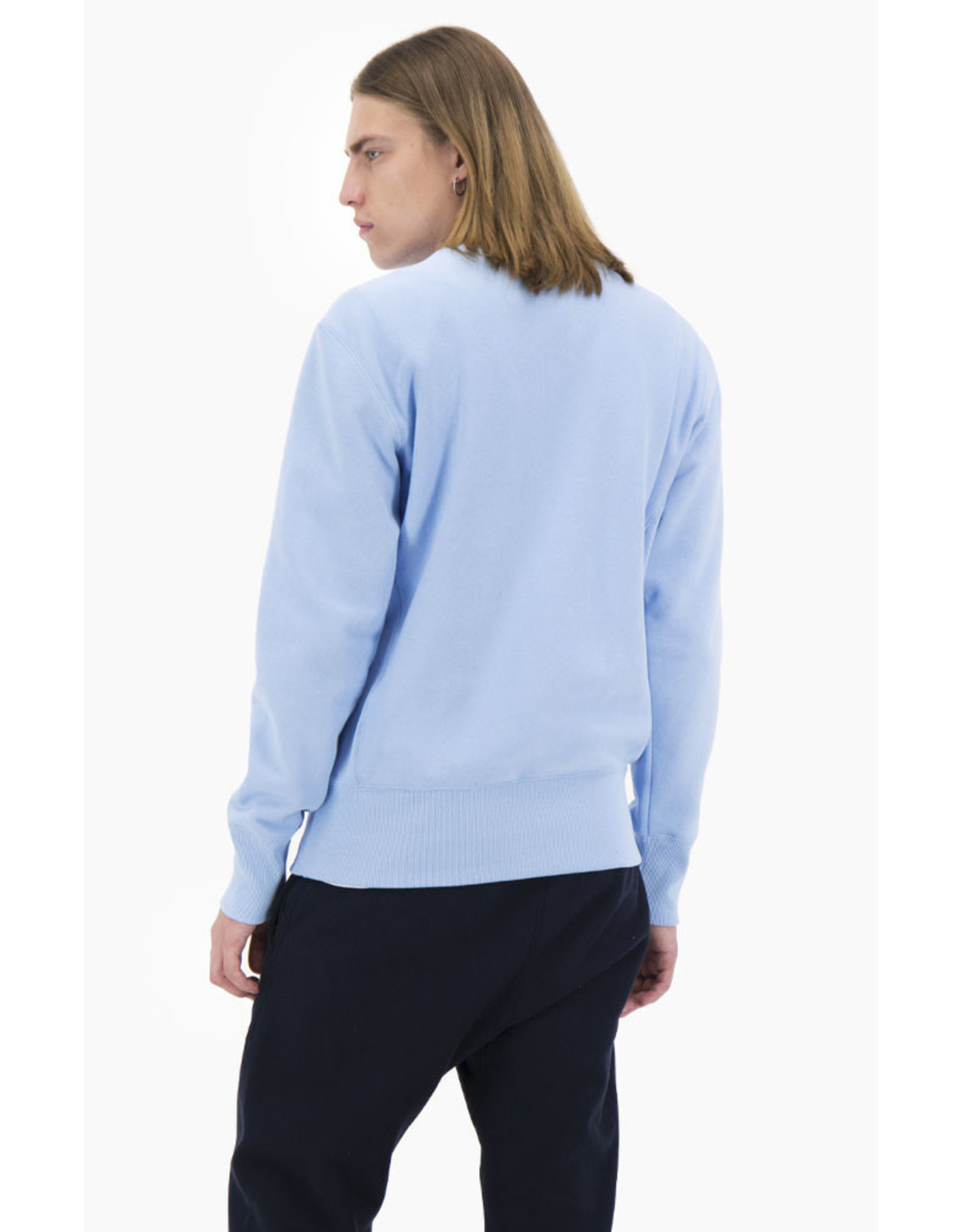 Champion Crewneck BEL lichtblauw 213603 Stripe Store Champion Crewneck BEL lichtblauw 213603 Stripe Store