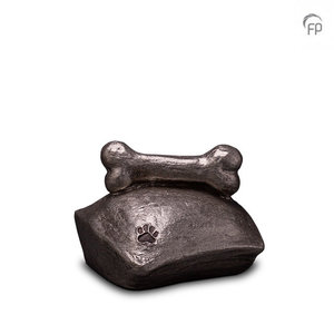 Geert Kunen UGKS 202 Ceramic pet urn silver colour