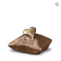 TU 011 Ceramic urn