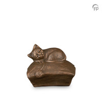 UGK 211 Ceramic pet urn bronze